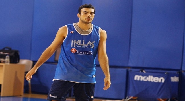 Το εκπληκτικό τρίποντο του Σλούκα
