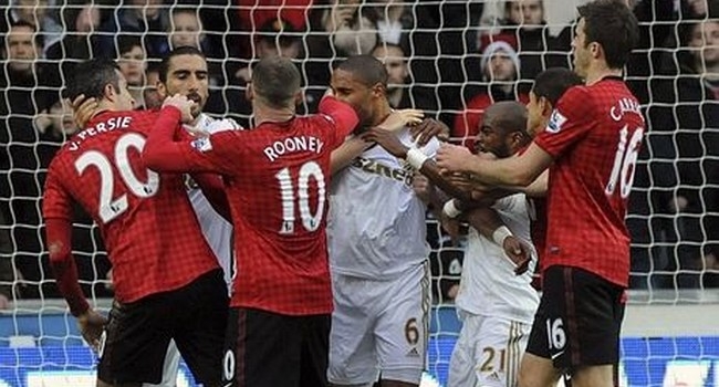 Yπέρ της παραμονής του Ρούνεϊ ο Φαν Πέρσι Yπέρ της παραμονής του Ρούνεϊ ο Φαν Πέρσι