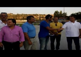 Η χειραψία του Ντούσαν στον Μιχάλη (vid)
