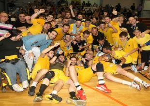 Αγιασμός για τους Μάγκες και τις κοριτσάρες!
