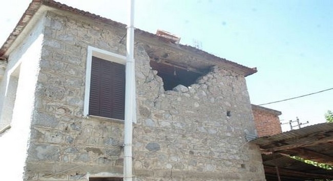 Έλεγχοι σε κτίρια μετά τον σεισμό στην Αμφίκλεια