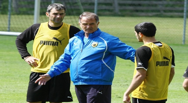 Τιμούν Μπάγεβιτς και Δέλλα