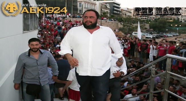 Μην φεύγεις Βαγγέλη, μη…