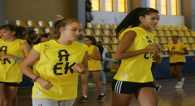 «Να πετύχουμε και να πανηγυρίσουμε με τον κόσμο»