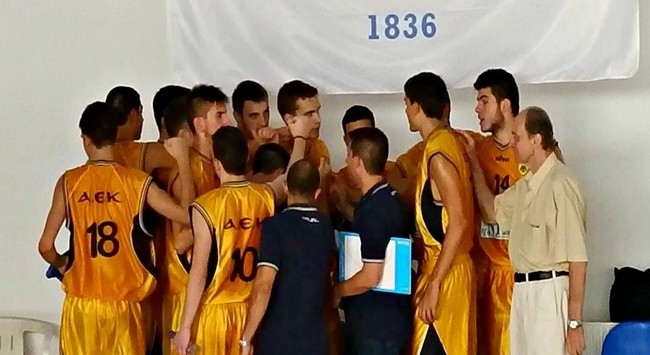 Συνέχεια στα φιλικά το εφηβικό