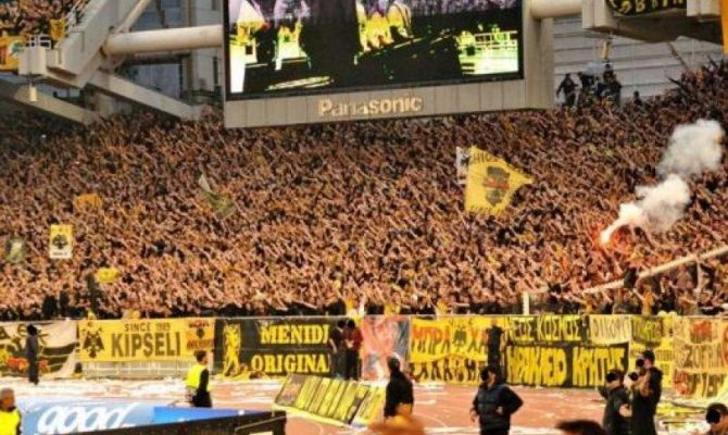 Ουρές για τα διαρκείας των ανέργων της ΑΕΚ