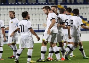 Ξυπνήστε, τελείωσαν τα φιλικά…