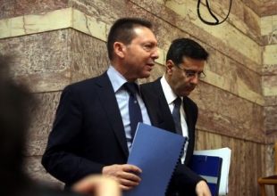 Στουρνάρας: Θα τηρηθούν οι νόμοι για τους πλειστηριασμούς