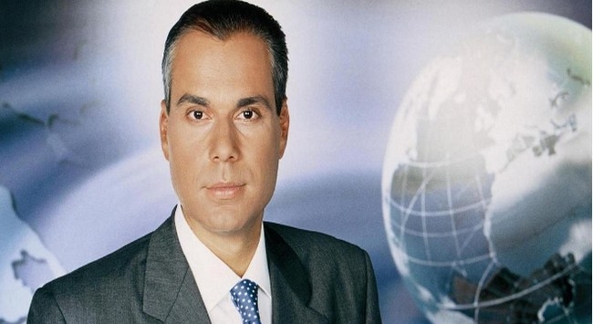 Απίστευτο «ερωτικό» σαρδάμ του Στραβελάκη στο δελτίο του MEGA (Vid)