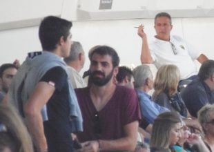 Ο Μάκος στα επίσημα