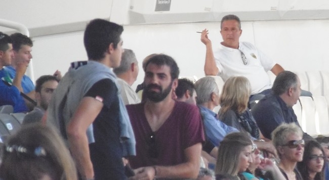 Ο Μάκος στα επίσημα