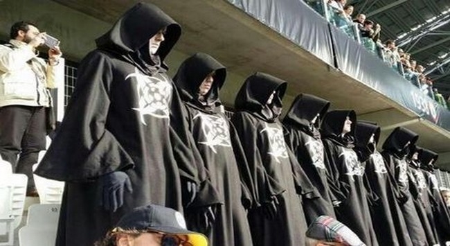 Τρόμος από τους “άντρες με τα μαύρα”