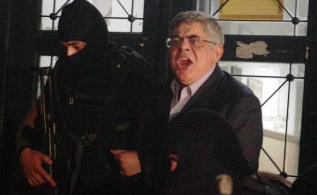 Δείτε πως έβγαλαν τον Μιχαλολιάκο από την Ευελπίδων