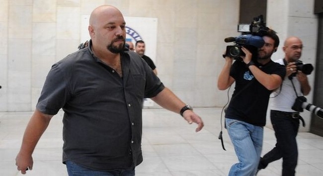 Φραστική επίθεση Παναγιώταρου, Μίχου σε ΜΜΕ (vids)