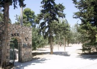 Η «Αγιά Σοφιά» διώχνει τα σκουπίδια