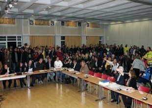 Οι αντιδράσεις, οι λιποθυμίες και τα 17 «ναι»! (vid)