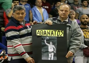Το συγκινητικό «αντίο» (vid)