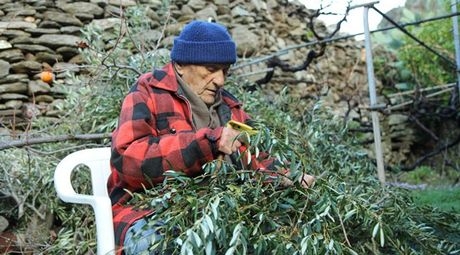 Γερνάει ο πληθυσμός της Ελλάδας