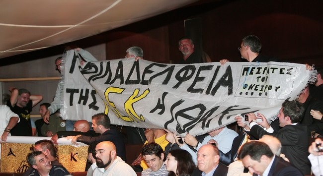 Ενωμένοι απέναντι στα… εμπόδια