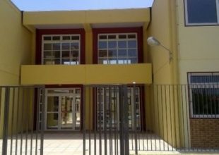 Διέκοψαν το μάθημα για να πάρουν τα παιδιά τους λόγω ψύχους