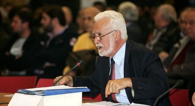 Διευκρινήσεις από τον Γρετζελιά για το γήπεδο