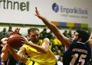 Φάσεις από το ΑΕΚ – Αρκαδικός (vids)