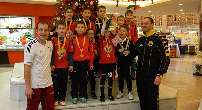 Δεν ξεχνάει την ΑΕΚ ο Ντόμπος (pic) Δεν ξεχνάει την ΑΕΚ ο Ντόμπος (pic)