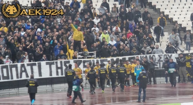 Λουλούδια για τον Θέμη (pics+vid)