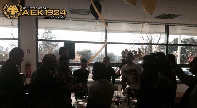 Ευχήθηκε σε όλους! (pics)