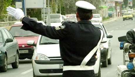 Επί ποδός η τροχαία για την έξοδο των γιορτών