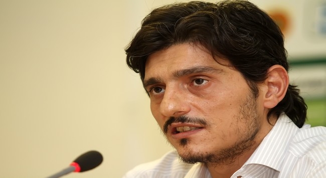 Πρόσκληση σε Αγγελόπουλους από Γιαννακόπουλο