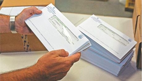 Έβαλαν χέρι στις καταθέσεις. Πάνω από 200 οι κατασχέσεις