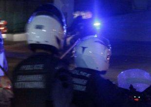 Τρελή καταδίωξη με ανταλλαγή πυροβολισμών