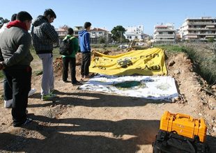 «Θα κοιμάμαι απ’έξω μέχρι να γίνει»