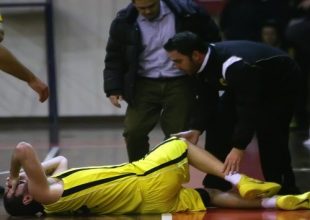 Θεραπεία ο Τσιάκος, αγώνας δρόμου για Ψυχικό
