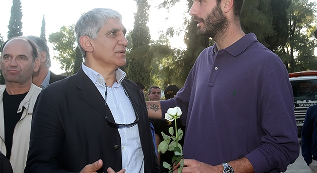 Tέλος από την Κίνα ο Γιαννάκης Tέλος από την Κίνα ο Γιαννάκης