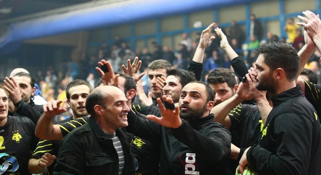«Τρέλα» για τους Μάγκες (video)