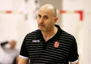 Ρουμελιώτης και επίσημα