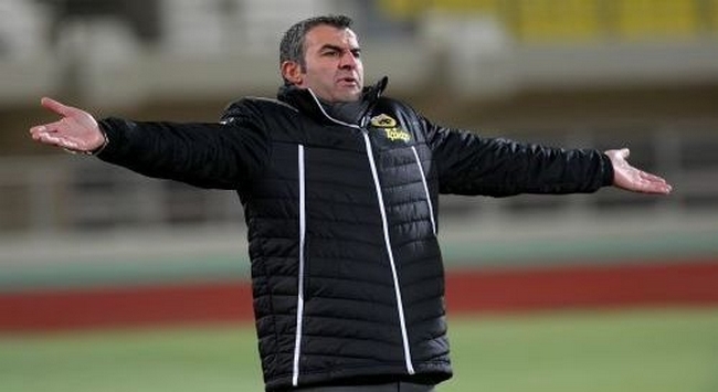 Θύμωσε ο Δέλλας με την επιμονή στον άξονα