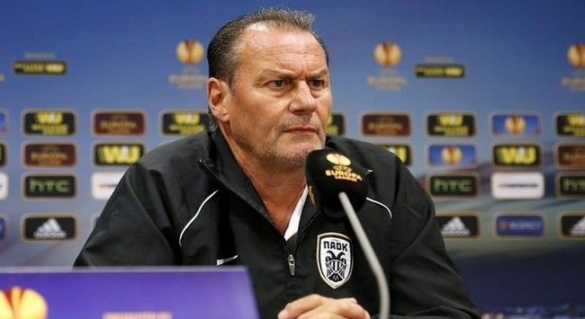 Η αποχώρηση Στέφενς στo σάιτ της FIFA