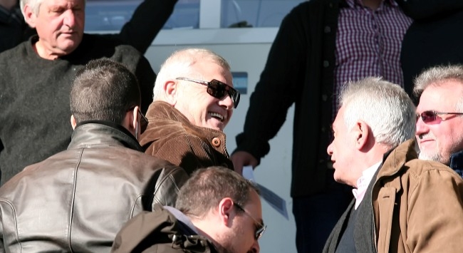 H είσοδος του Μελισσανίδη στο Μενίδι (vid)
