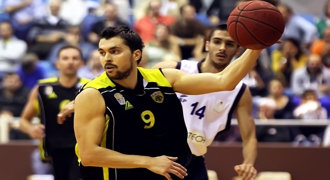 Τίμησαν Γκιζόγιαννη και Τσιότρα