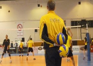 Θηρίο στο κλουβί ο Πέτρογλου