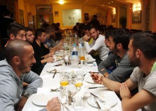Οικογενειακό γεύμα μετά την προπόνηση