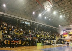 Έτσι το έζησαν στην κερκίδα (vid)