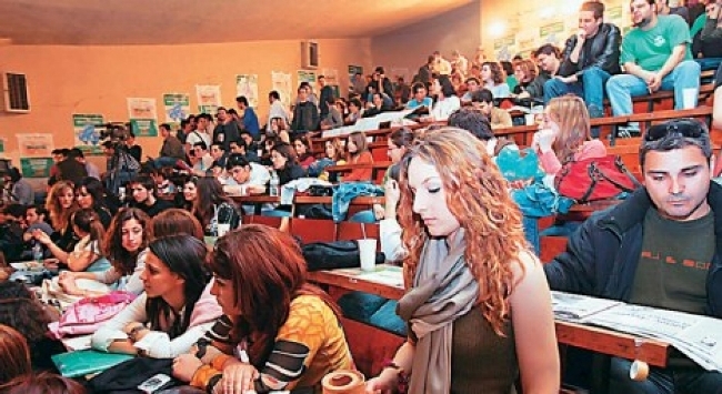 Έρχονται διαγραφές σε ΑΕΙ και ΤΕΙ: Τελευταία ευκαιρία για 180.000 “αιώνιους” φοιτητές Έρχονται διαγραφές σε ΑΕΙ και ΤΕΙ: Τελευταία ευκαιρία για 180.000 “αιώνιους” φοιτητές