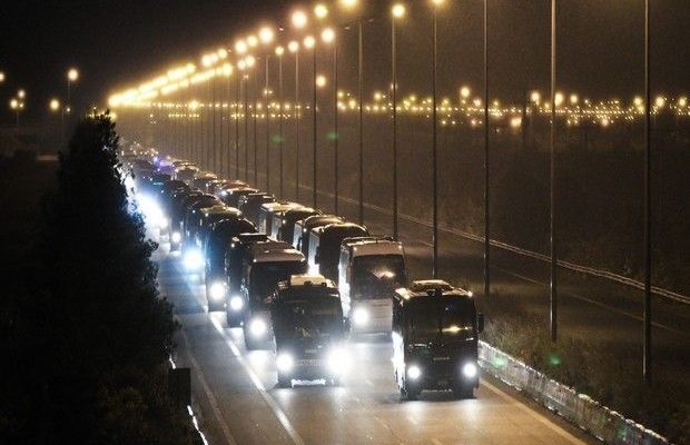 Επίθεση σε πούλμαν του ΠΑΟΚ