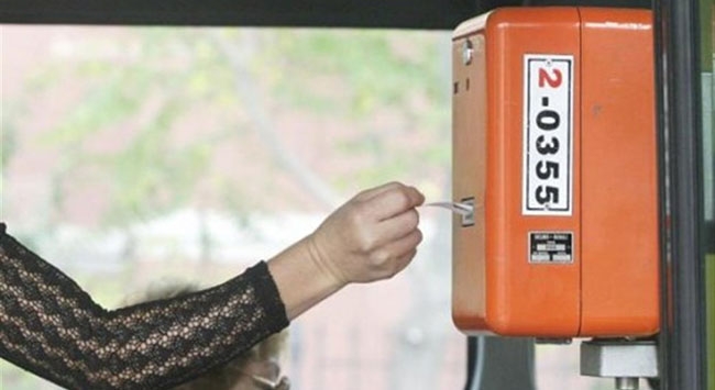 Συνταξιούχος αστυνομικός έβγαλε όπλο σε ελεγκτές εισιτηρίων