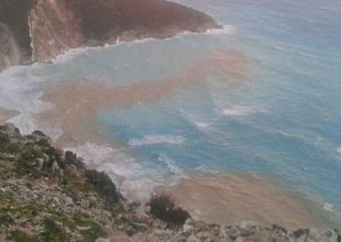 Οι σεισμοί δεν πτόησαν τους τουρίστες της Κεφαλονιάς