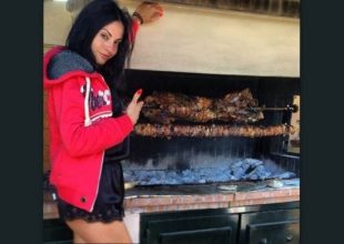 Δήμητρα Αλεξανδράκη: Ψήνεις αρνί με το Baby Doll; Λυπήσου μας!